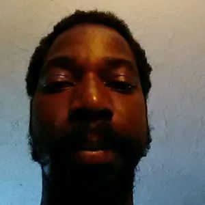 Meet your Posher, Latravis